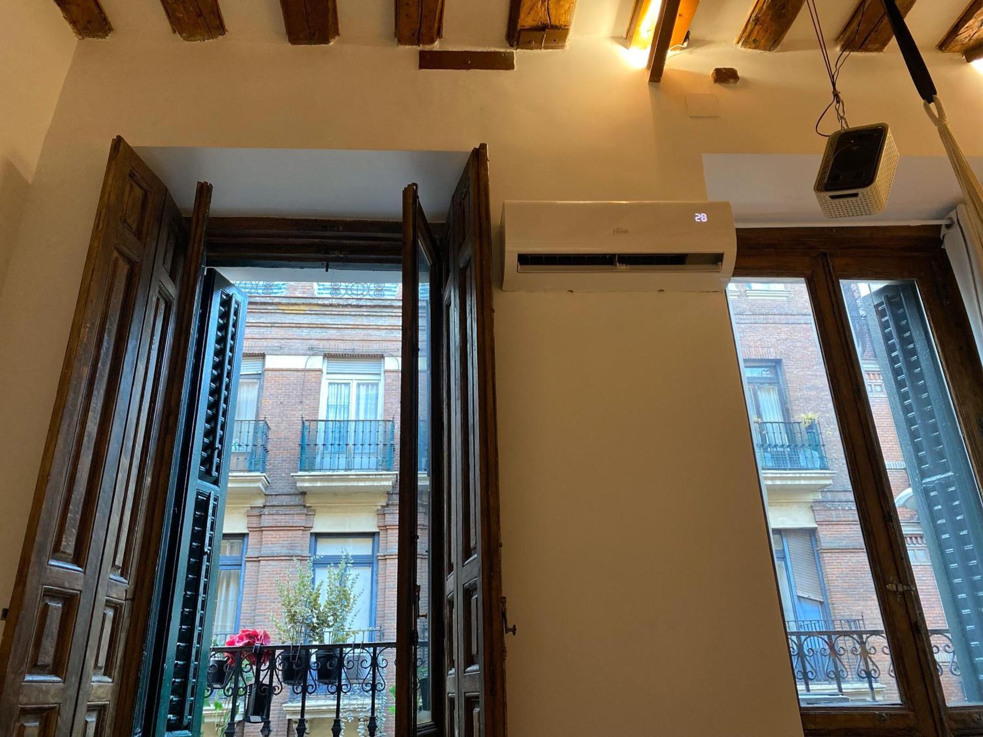 Hortaleza 4, Preciso Estudio En Chueca Junto A La Gran Via De * Madri