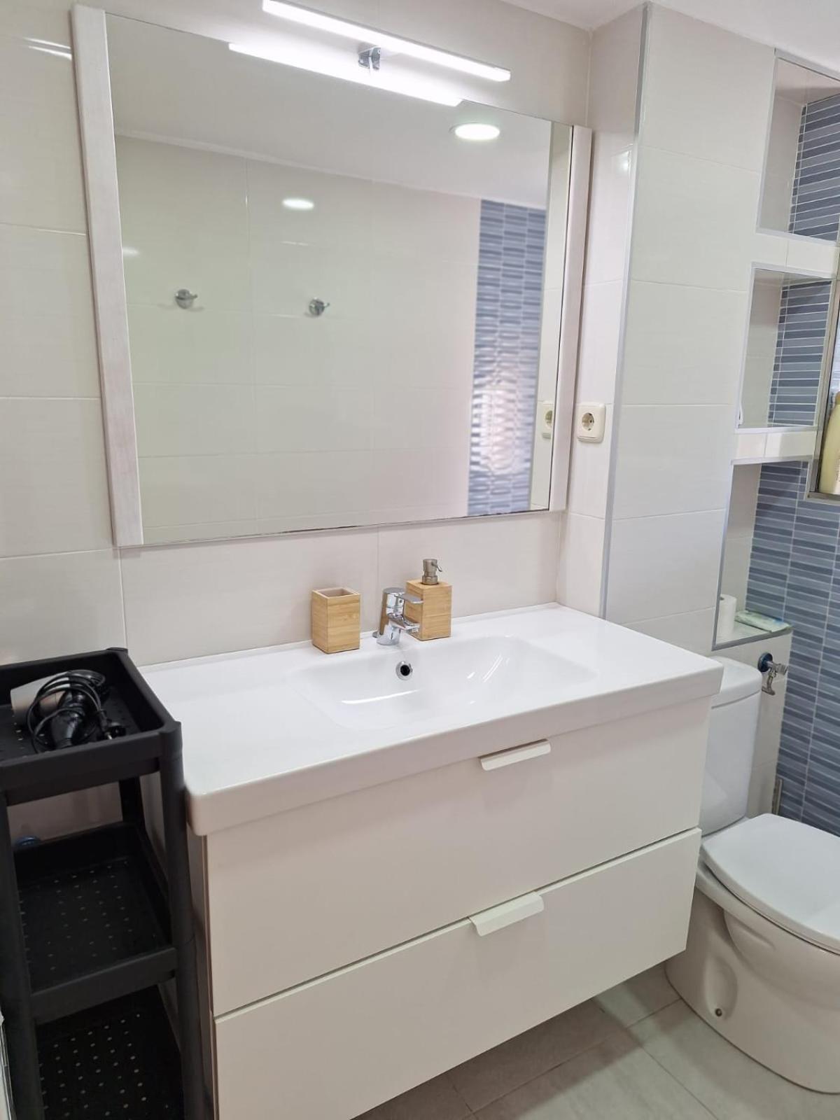 Apartamento Cercano A Ifema, Aeropuerto, Clinica Universitaria Navarra Y Civitas Metropolitano * Madrid