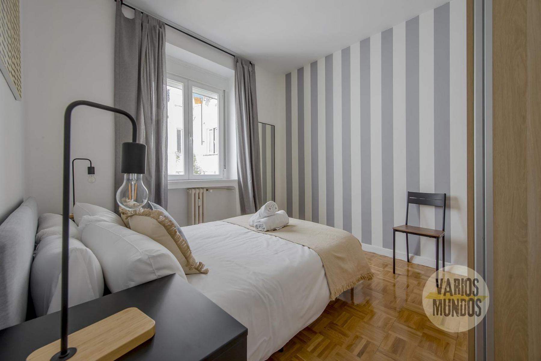 Apartment Practico 7pax En Calle Santa Ana Centro De Madrid
