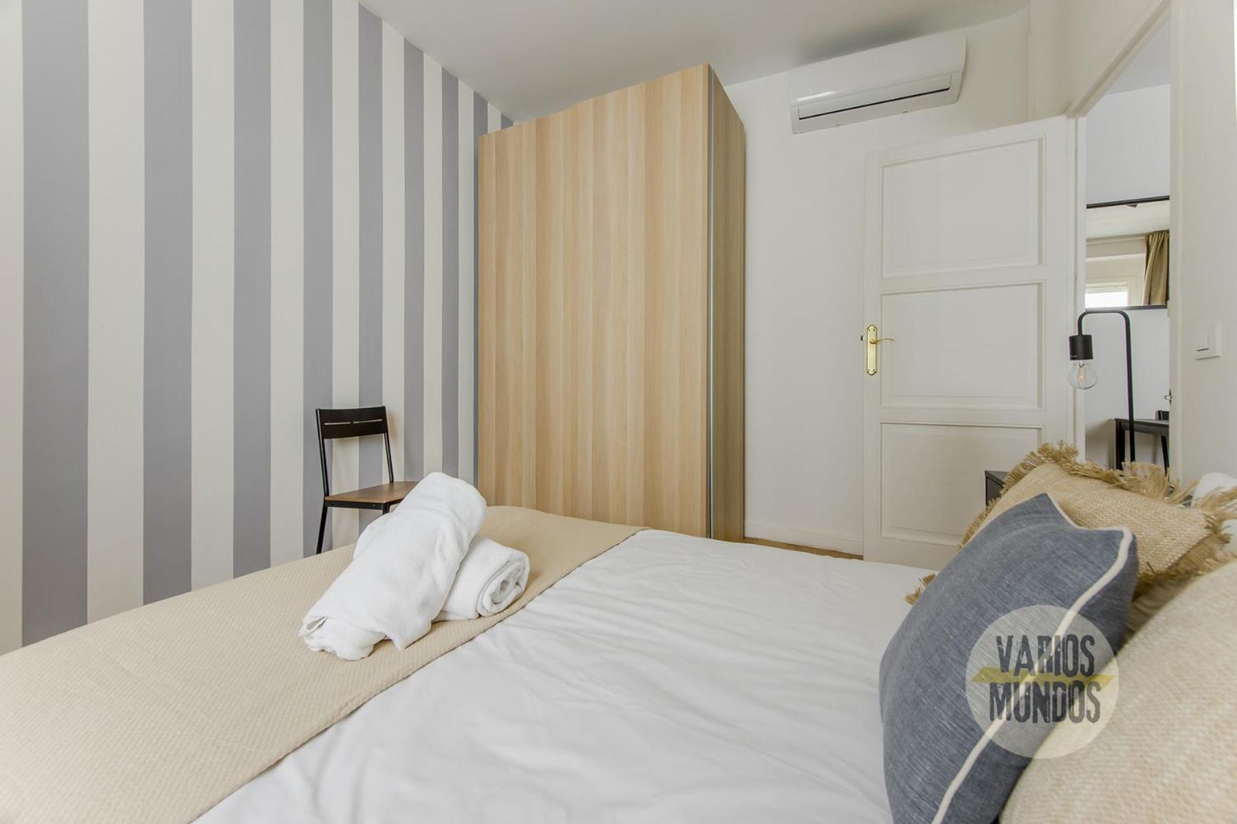 Apartment Practico 7pax En Calle Santa Ana Centro De Madrid