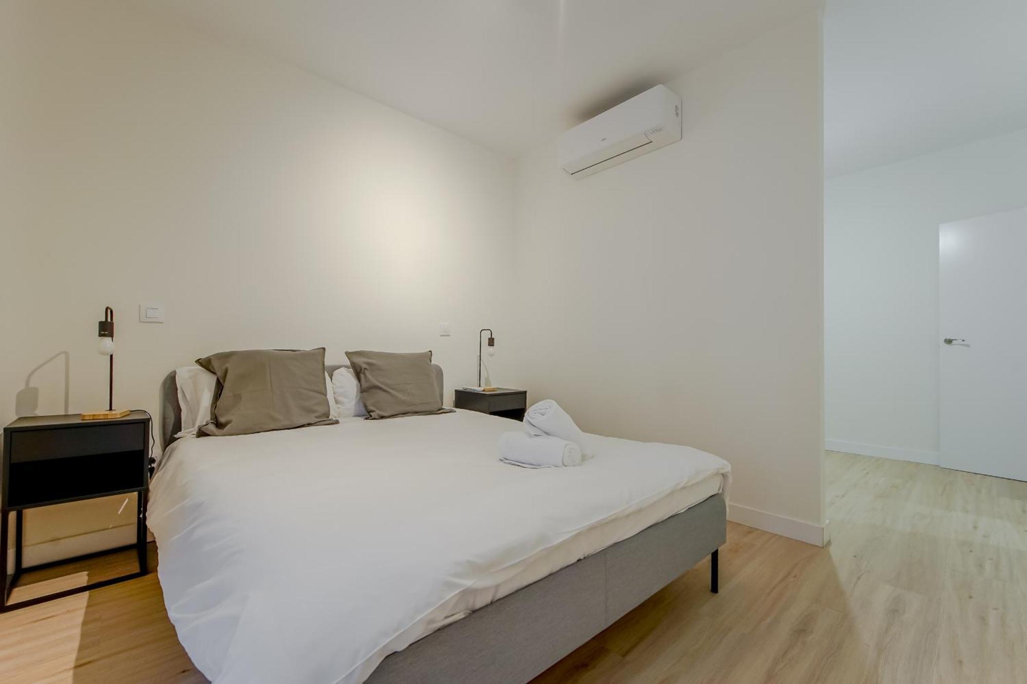 Apartment Modern 6pax En La Plaza De Tirso-centro E1 *
