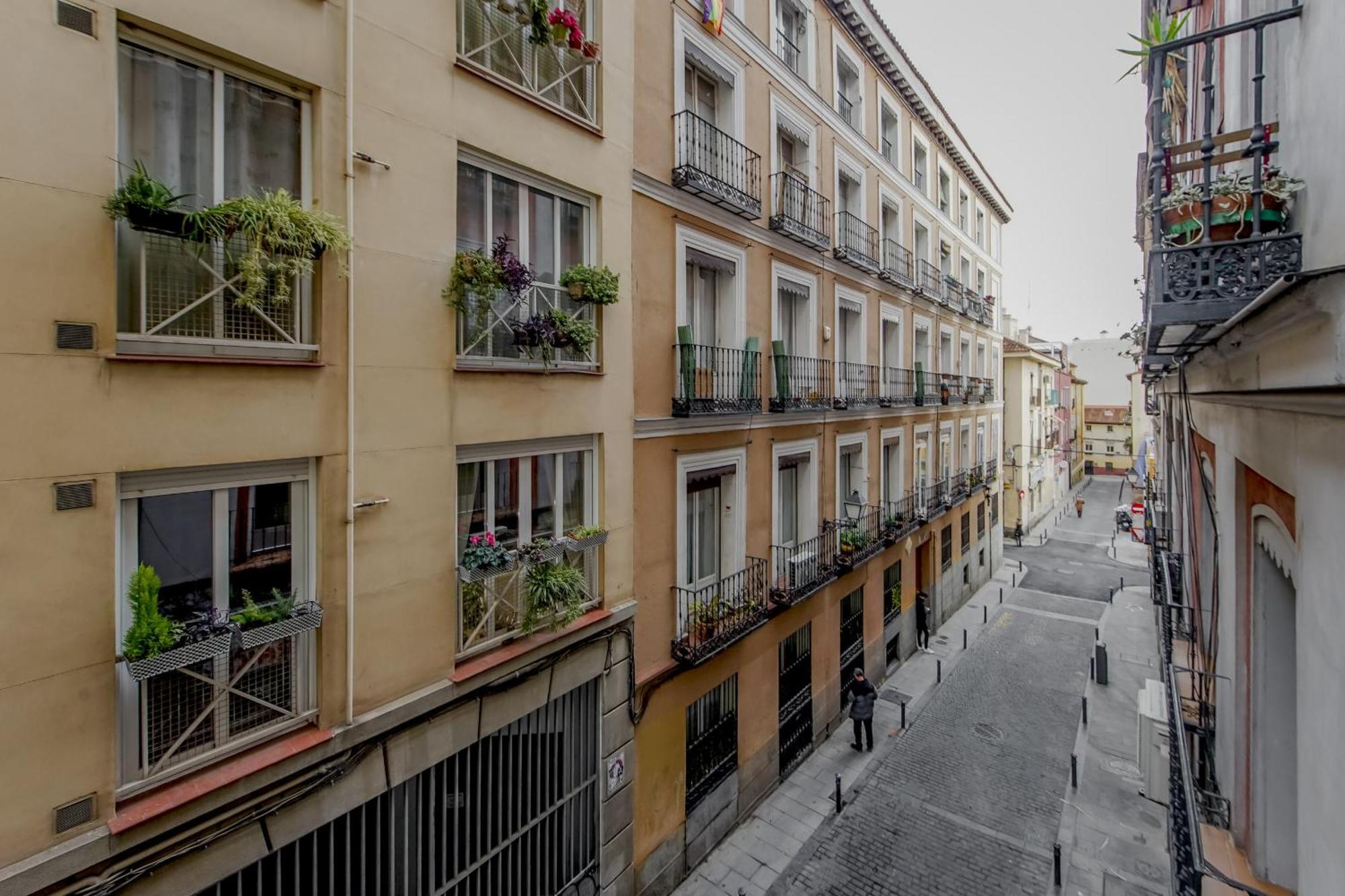 Apartment Modern 6pax En La Plaza De Tirso-centro E1