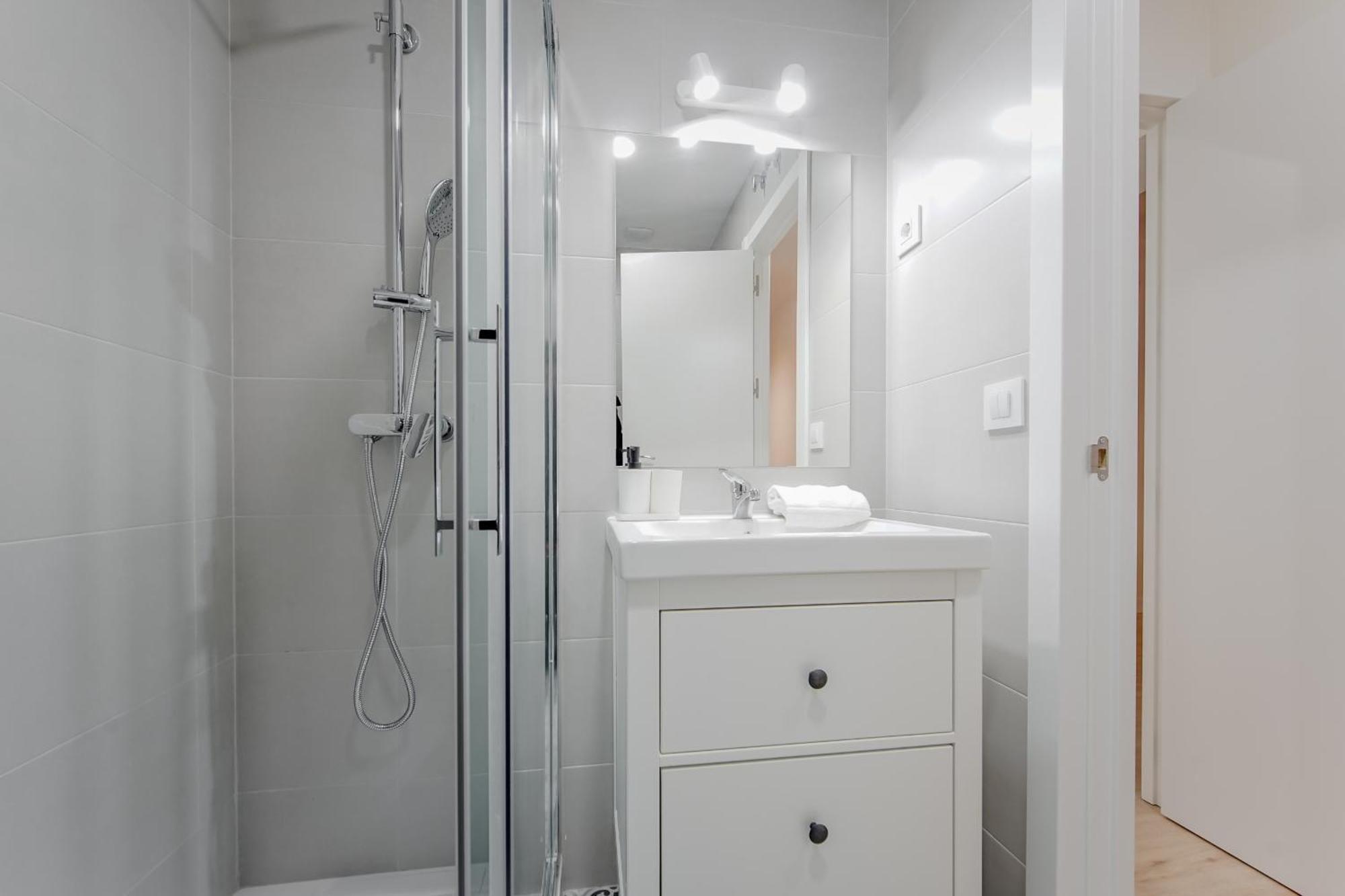 Modern 6pax En La Plaza De Tirso-centro E1 Apartment Madrid