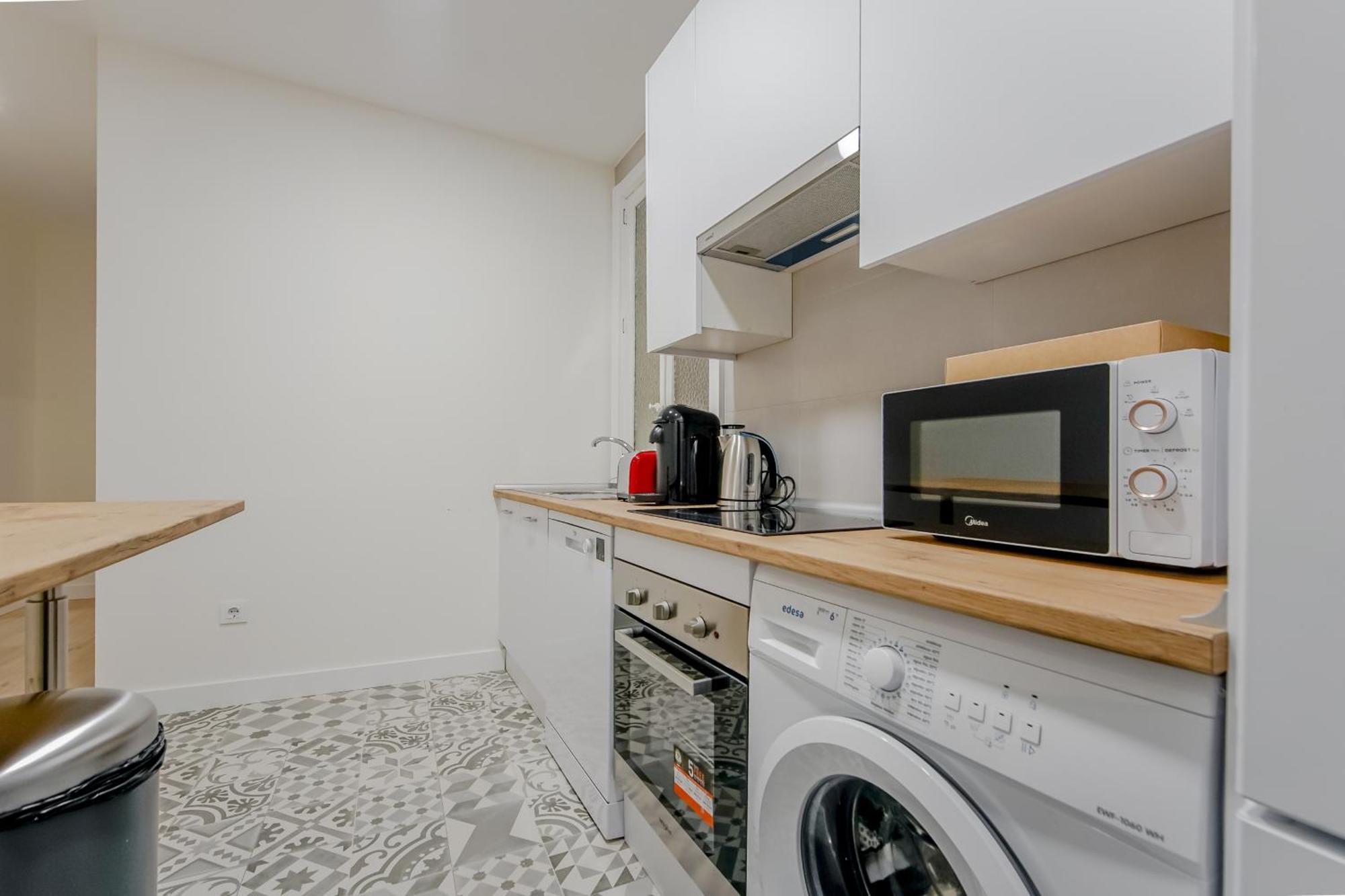 Apartment Modern 6pax En La Plaza De Tirso-centro E1 *