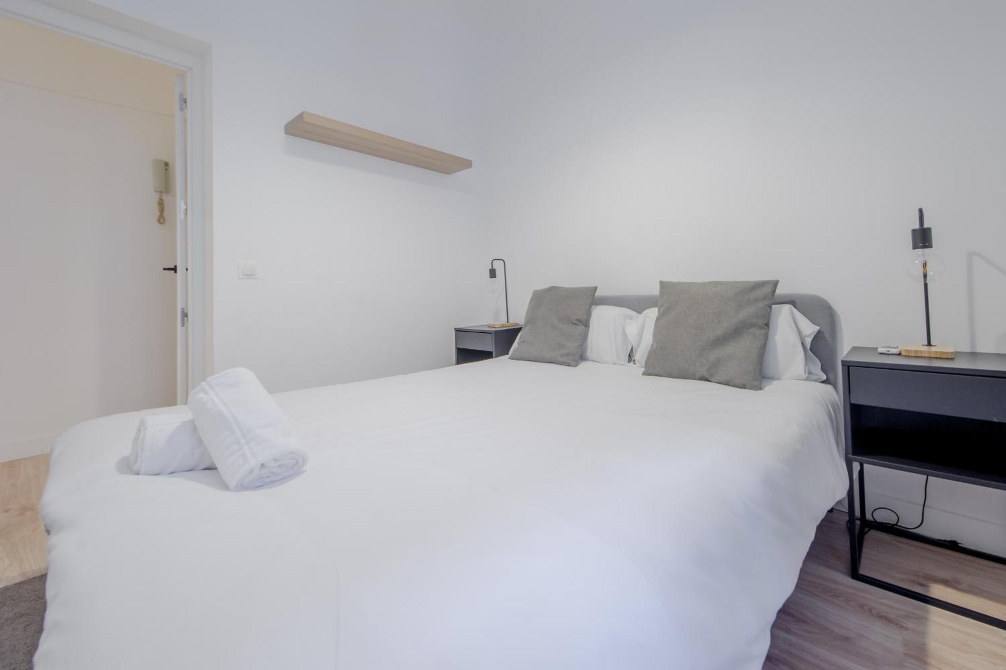 Premium 9pax En Calle Olmo - Centro De E1 Madrid