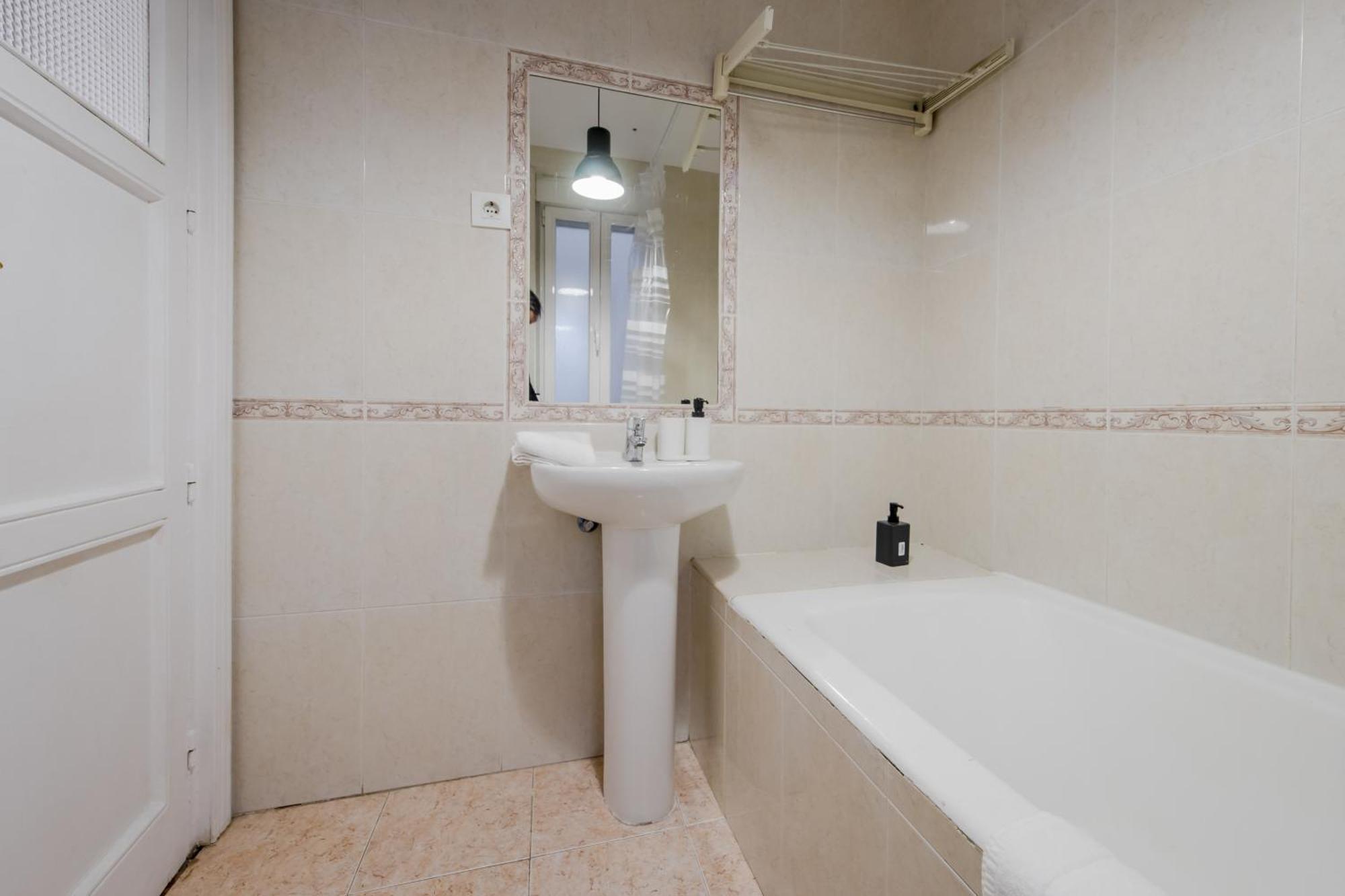 Vive Experiencia 7, En Santa Ana 6 Apartamento