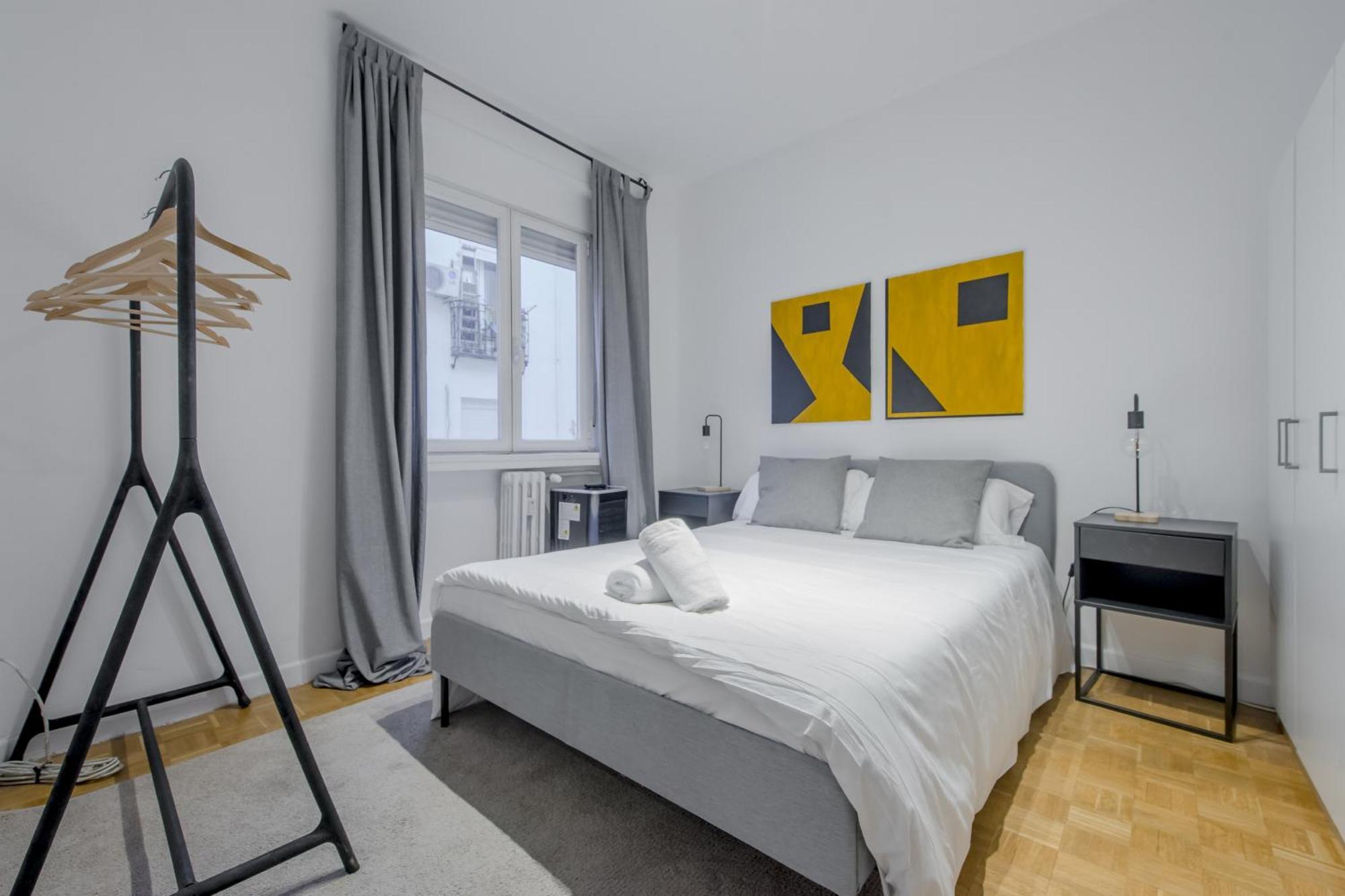 Apartamento Vive Experiencia 7, En Santa Ana 6 Madri
