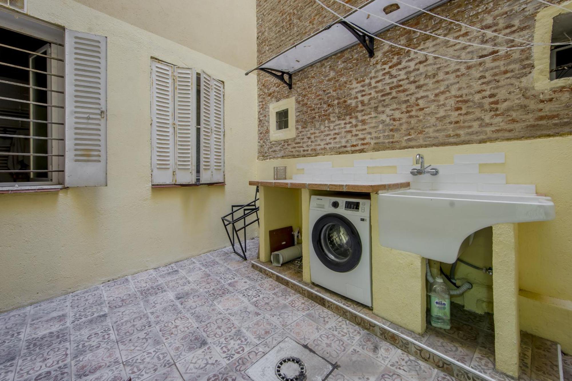 C-almendro, Nuevo Piso En El Corazon De E1 Apartment