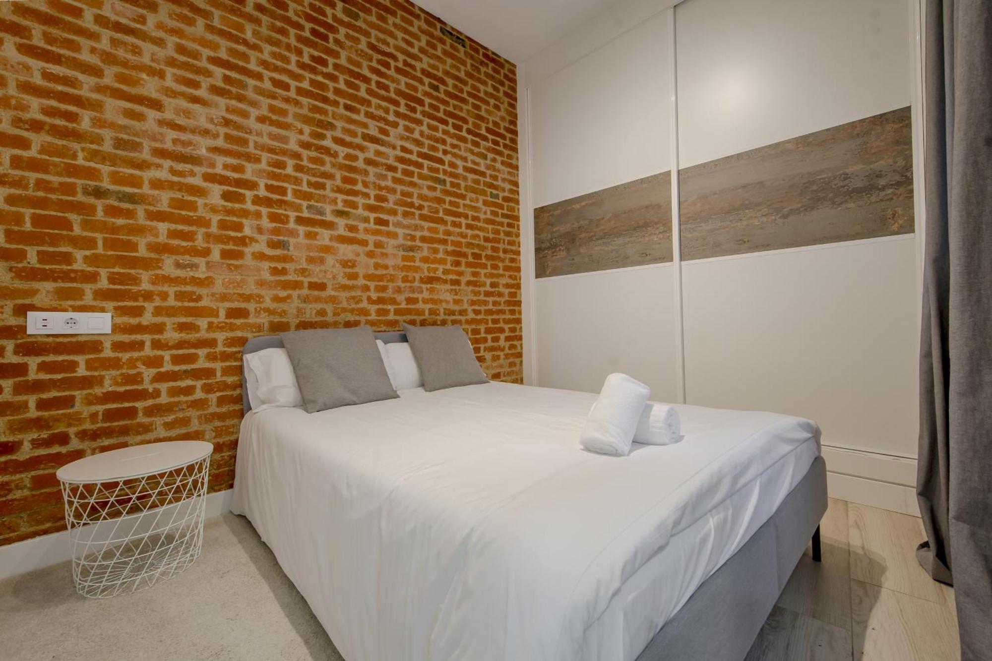 C-almendro, Nuevo Piso En El Corazon De E1 Apartment