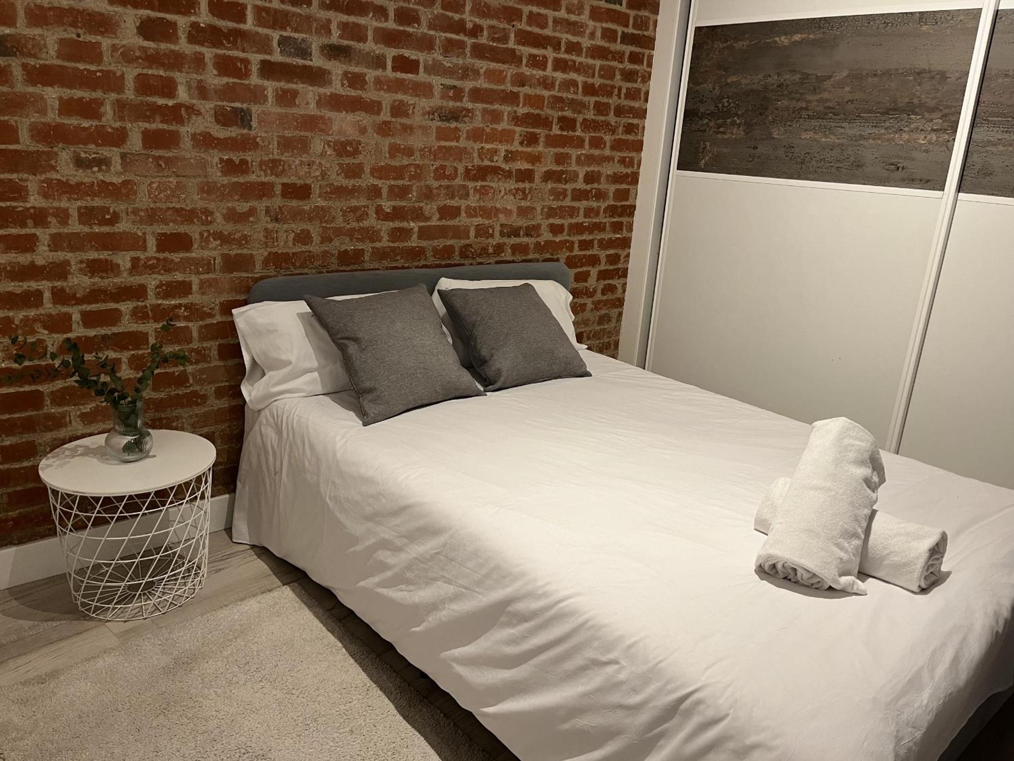 Apartment C-almendro, Nuevo Piso En El Corazon De E1