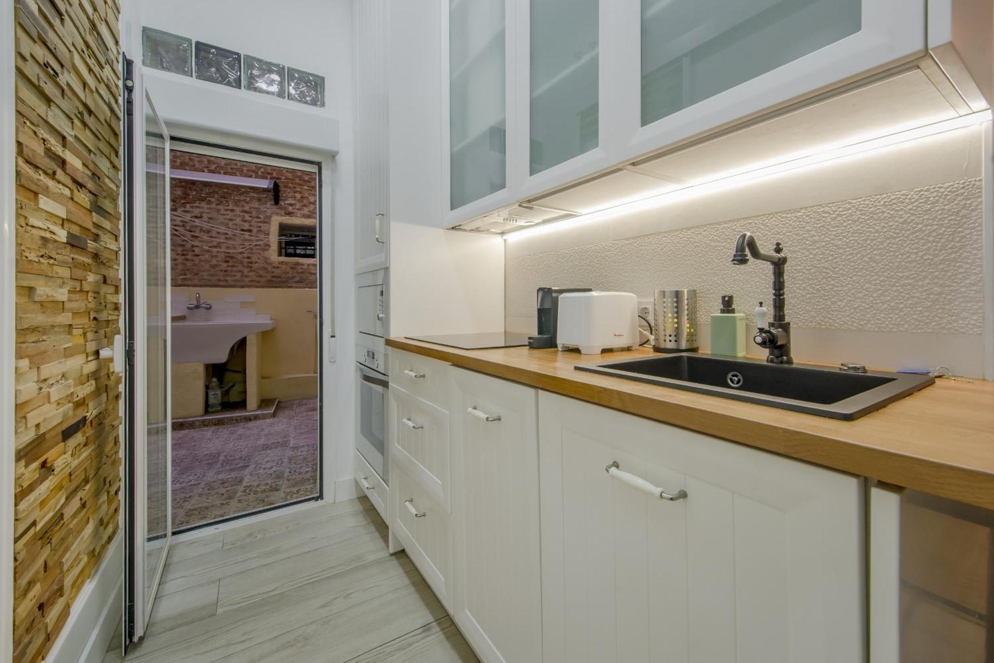 Apartment C-almendro, Nuevo Piso En El Corazon De E1 *
