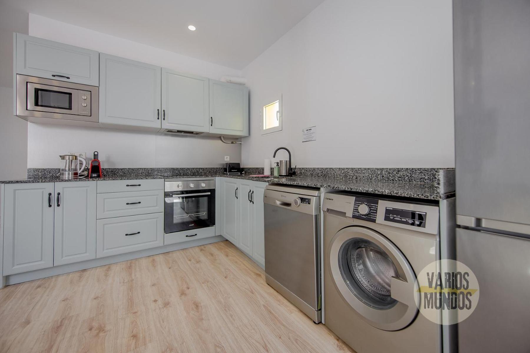 Apartamento Atico X9 Pax Con Gran Terraza En El La Latina Madri