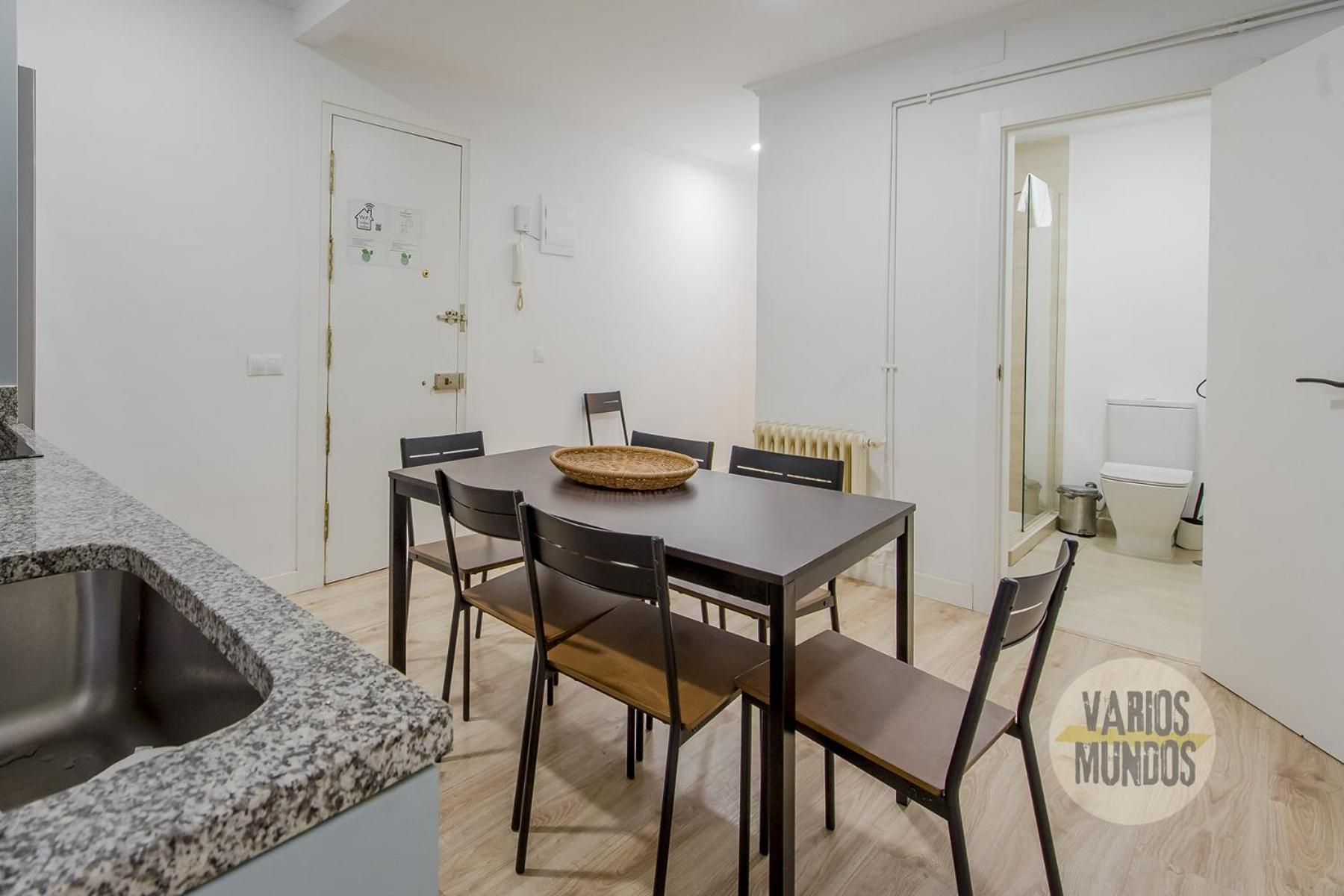 Nuevo De 9pax En La Cava Alta Centro De E1 Madrid