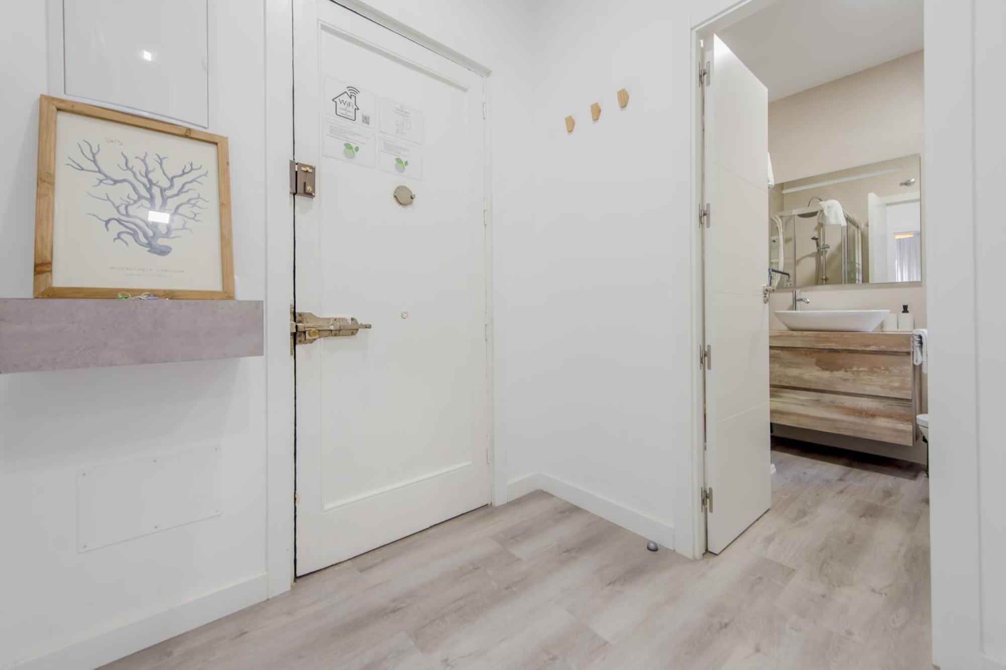 Genial En La Latina-centro De Apartamento Madri