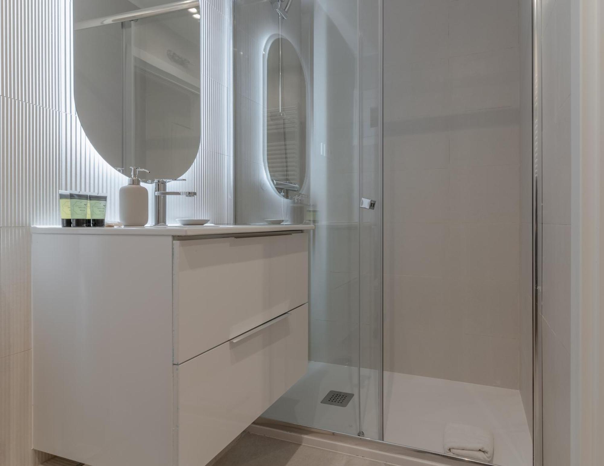 Apartment Modern, Centric -2bd 2bth- Delicias *