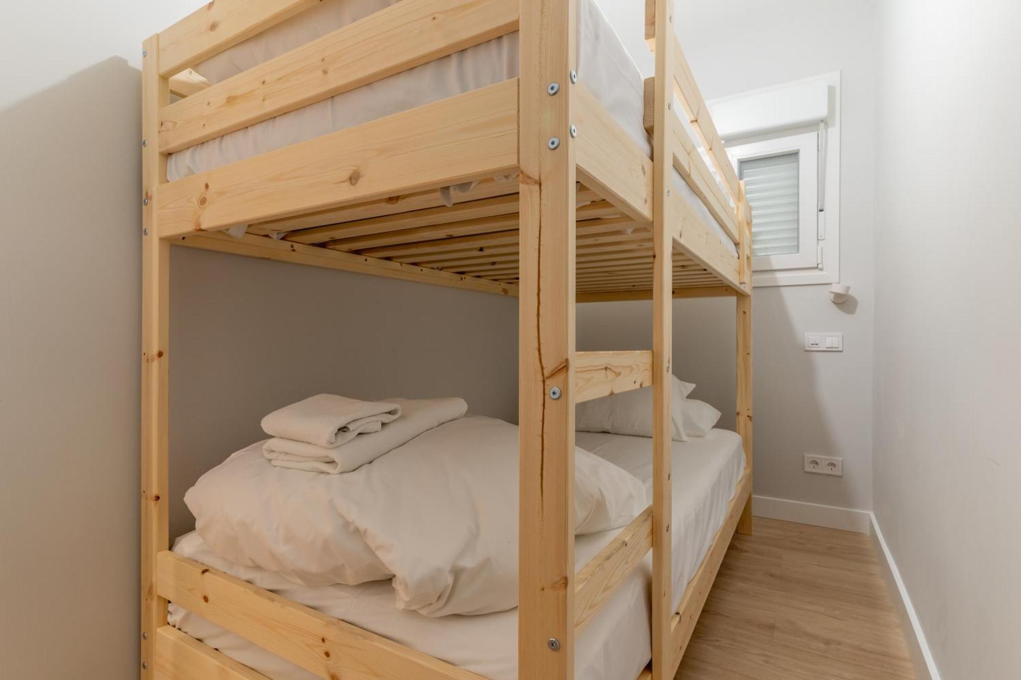 Modern, Centric -2bd 2bth- Delicias Apartment *