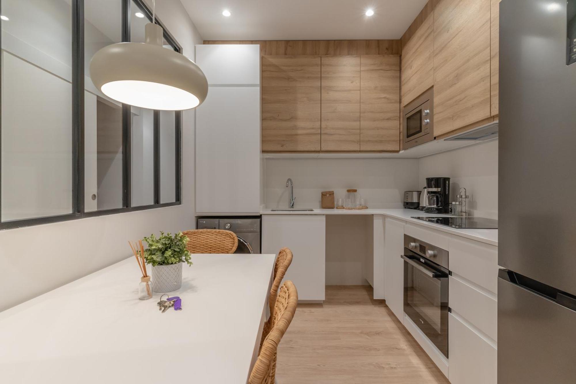 Modern, Centric -2bd 2bth- Delicias Madrid