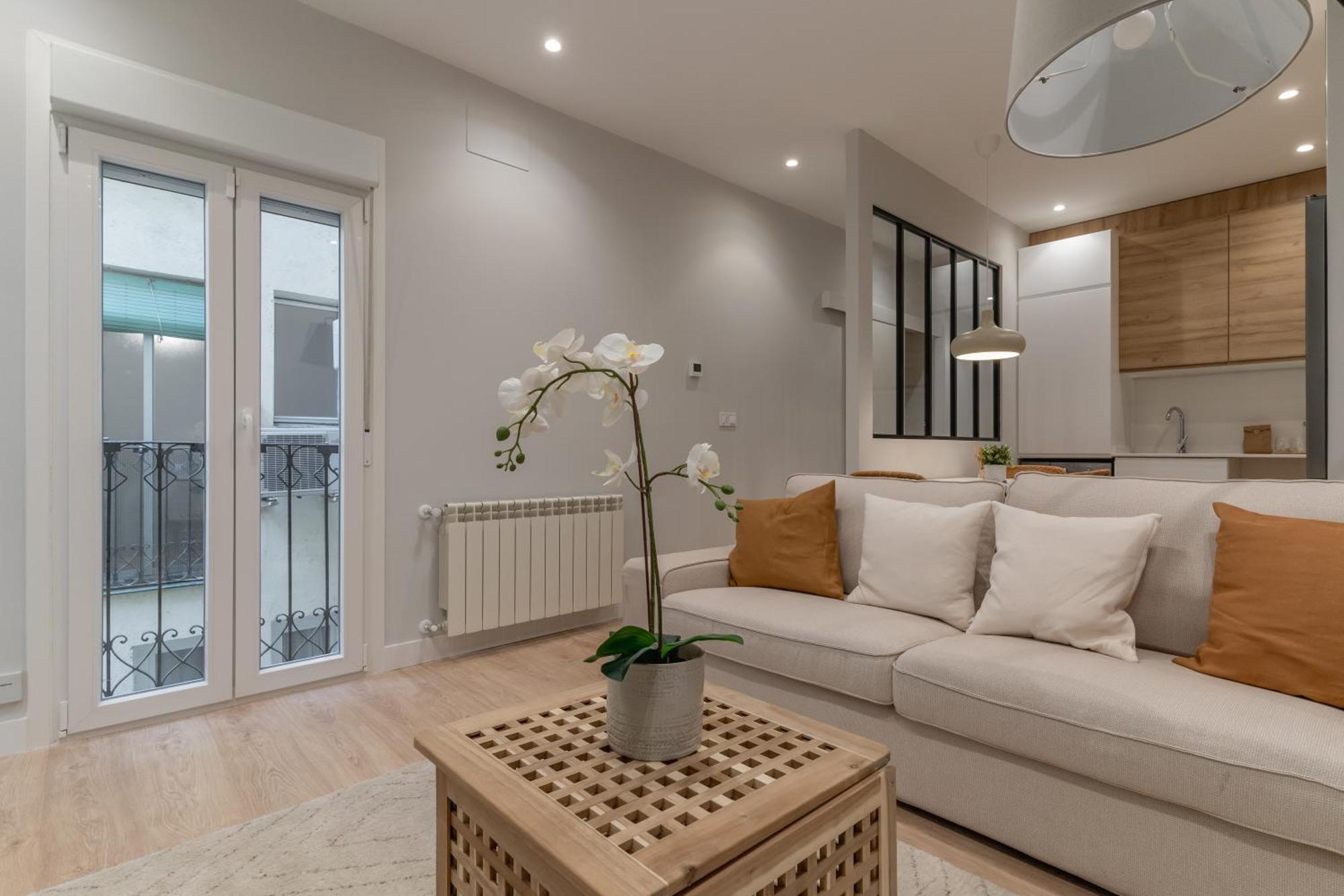 Modern, Centric -2bd 2bth- Delicias Apartment Madrid