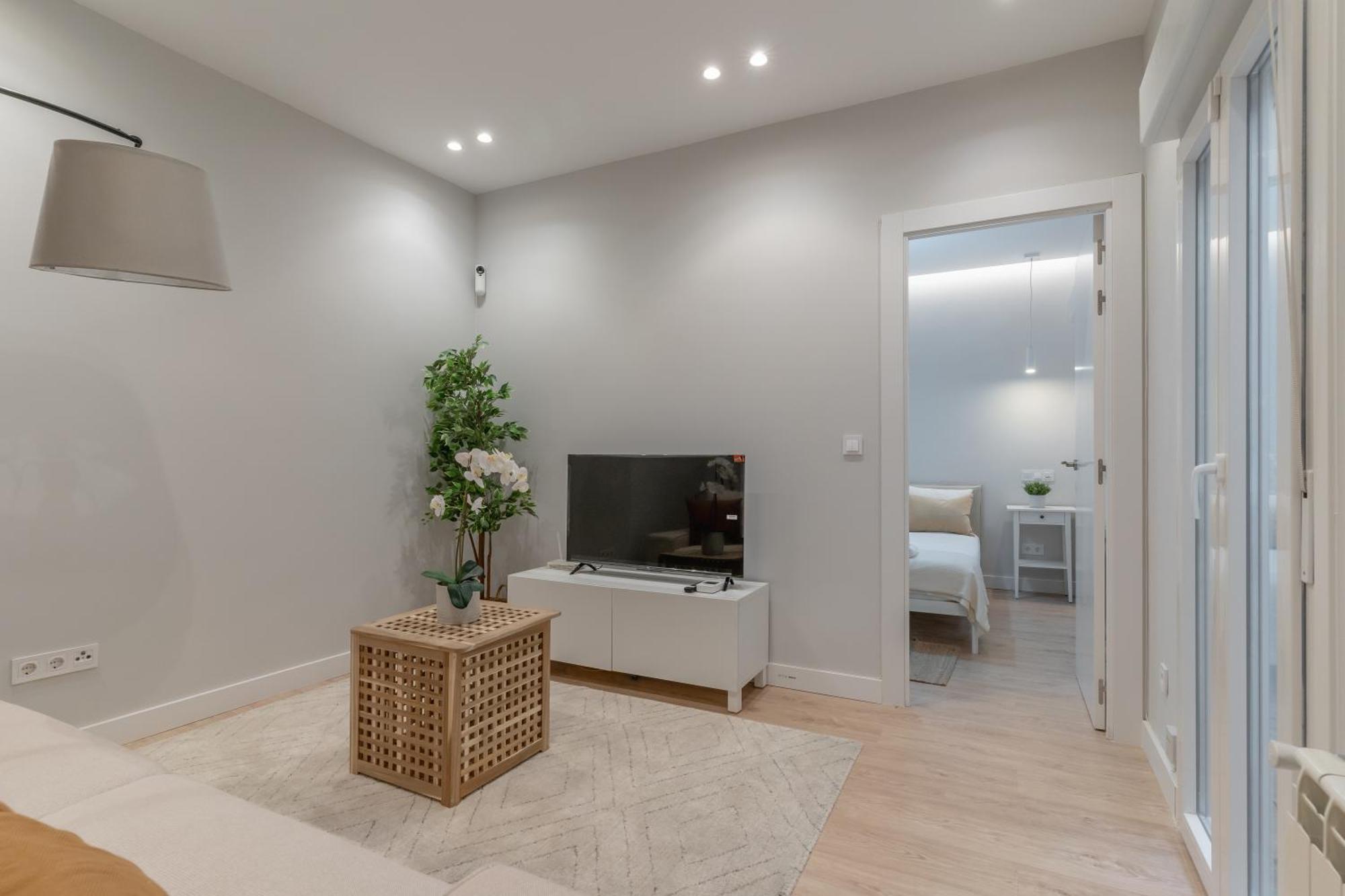 Modern, Centric -2bd 2bth- Delicias Madrid