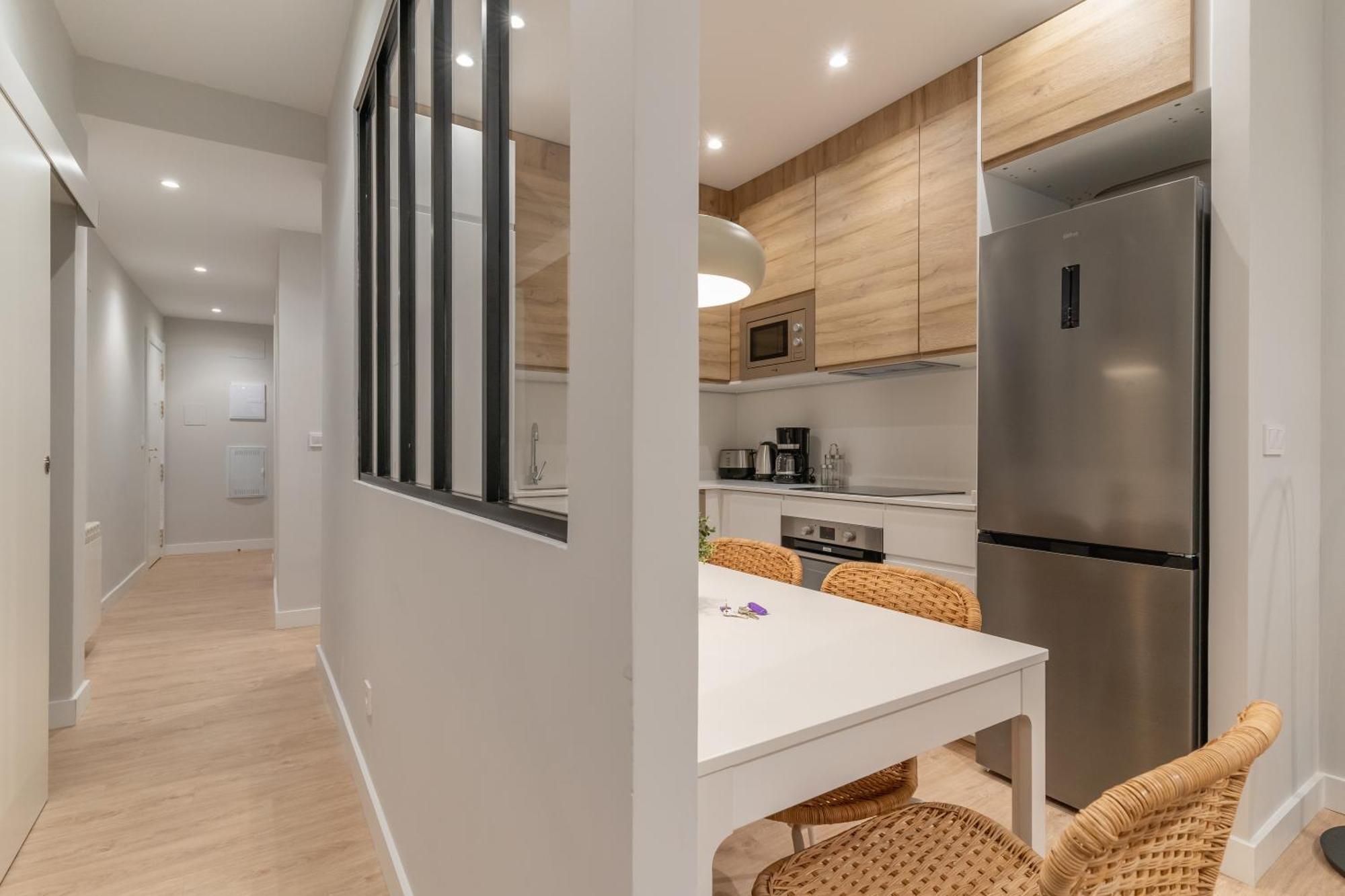 Modern, Centric -2bd 2bth- Delicias Apartment Madrid