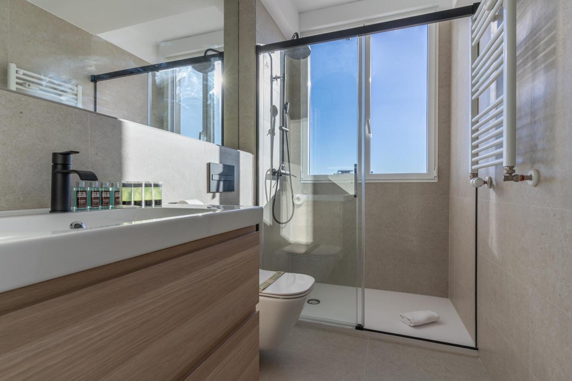 Bright With Views -2bd 1bth- Bernabeu Apartamento *