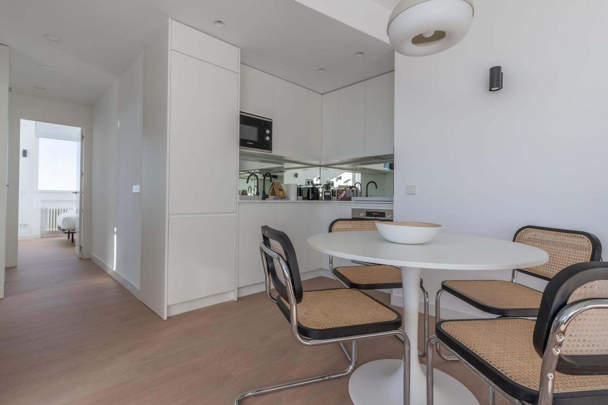 Apartamento Bright With Views -2bd 1bth- Bernabeu *