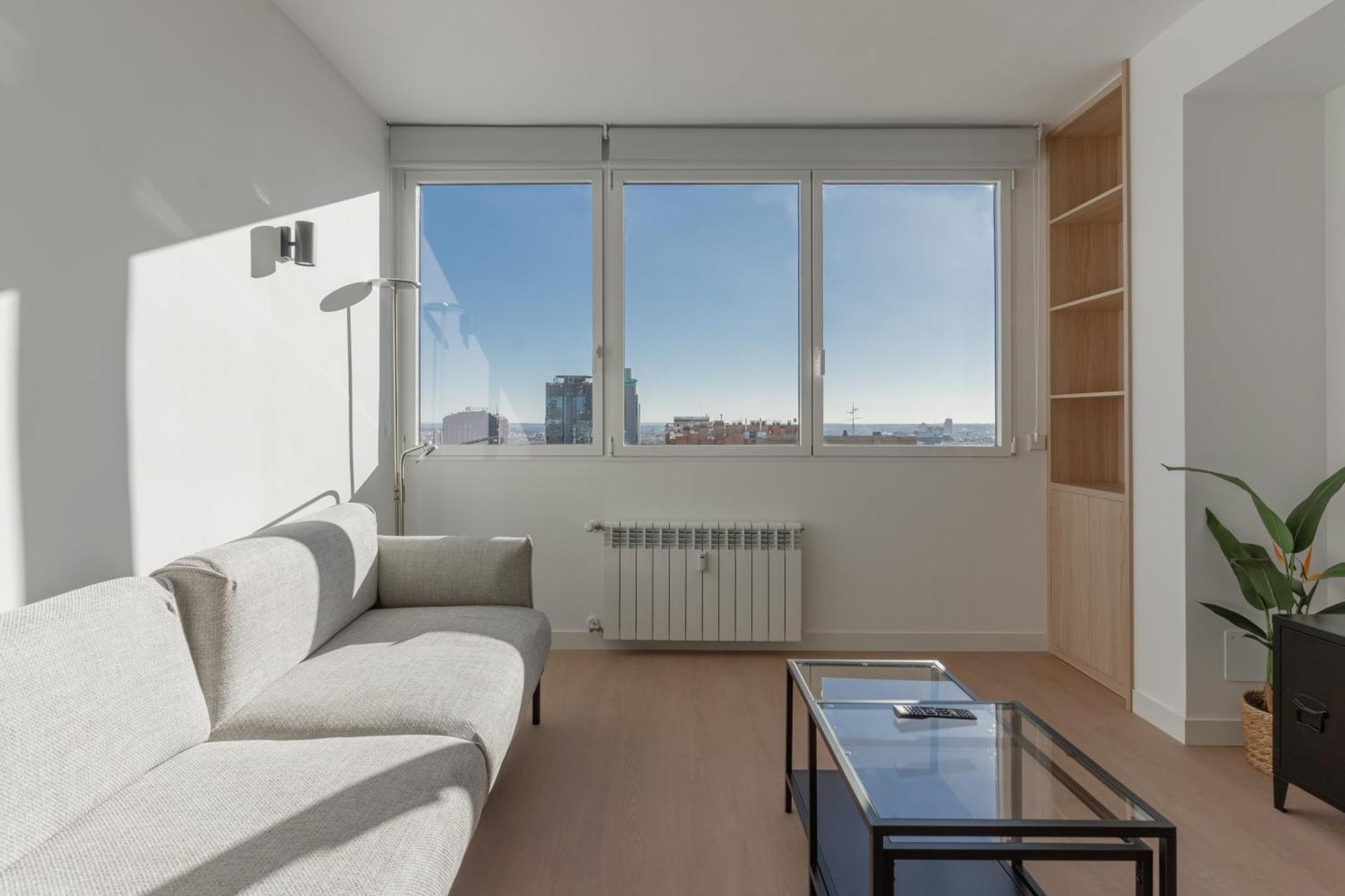 Bright With Views -2bd 1bth- Bernabeu