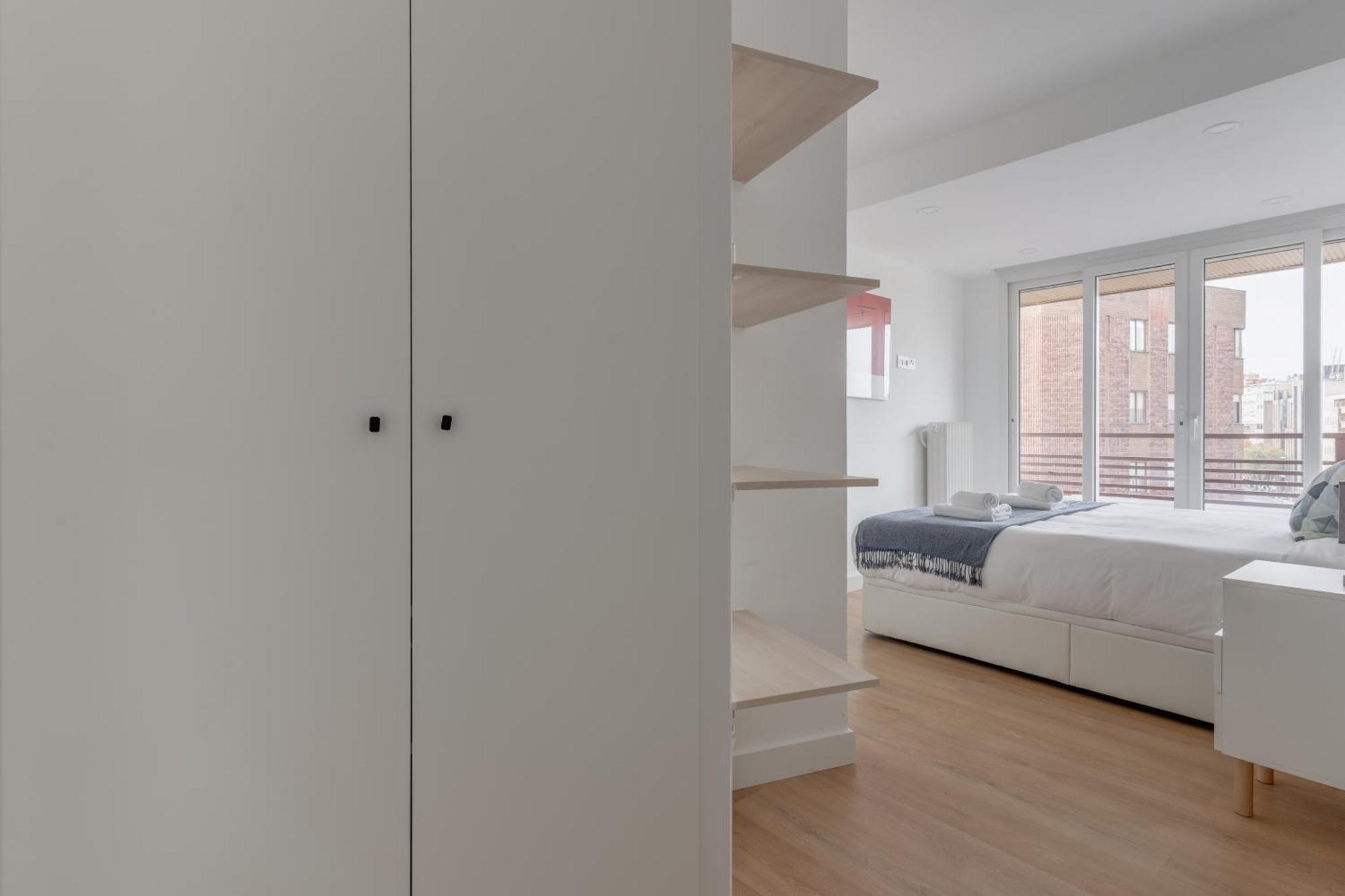 Bright With Terrace- 2bd 2bth- Salamanca Madri