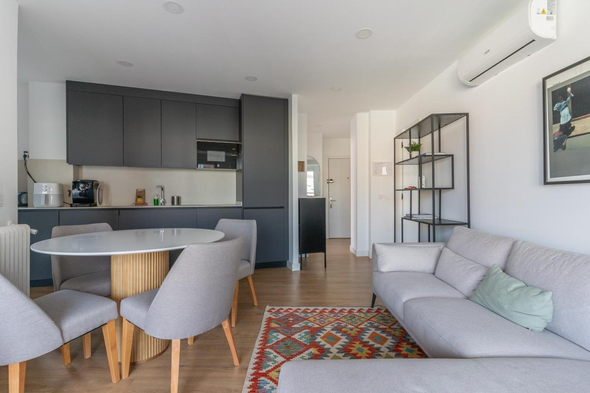 Bright With Terrace- 2bd 2bth- Salamanca Apartamento *