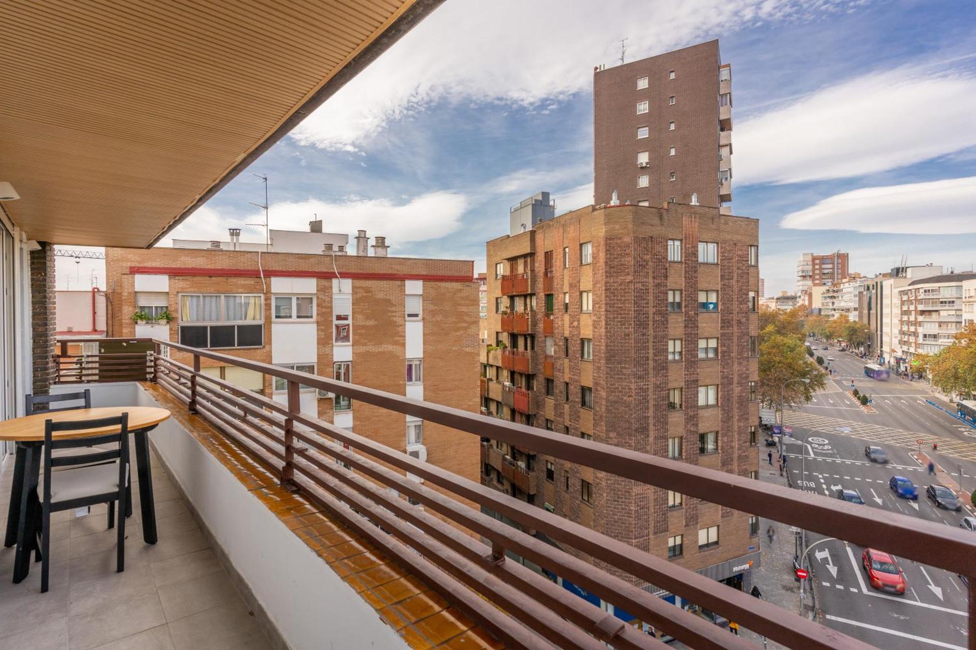 Bright With Terrace- 2bd 2bth- Salamanca Apartamento *