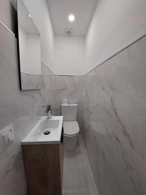 Apartamento 12 De Octubre, Almendrales Apartamento