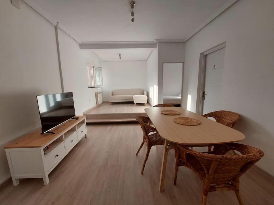 Apartamento 12 De Octubre, Almendrales Apartamento *