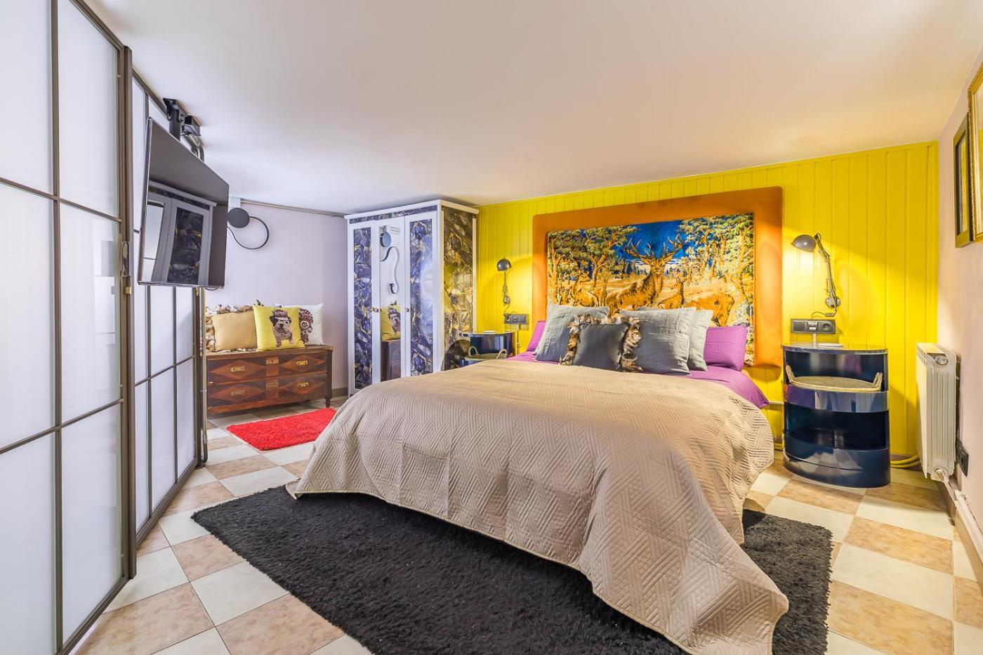 Apartment Gallery *