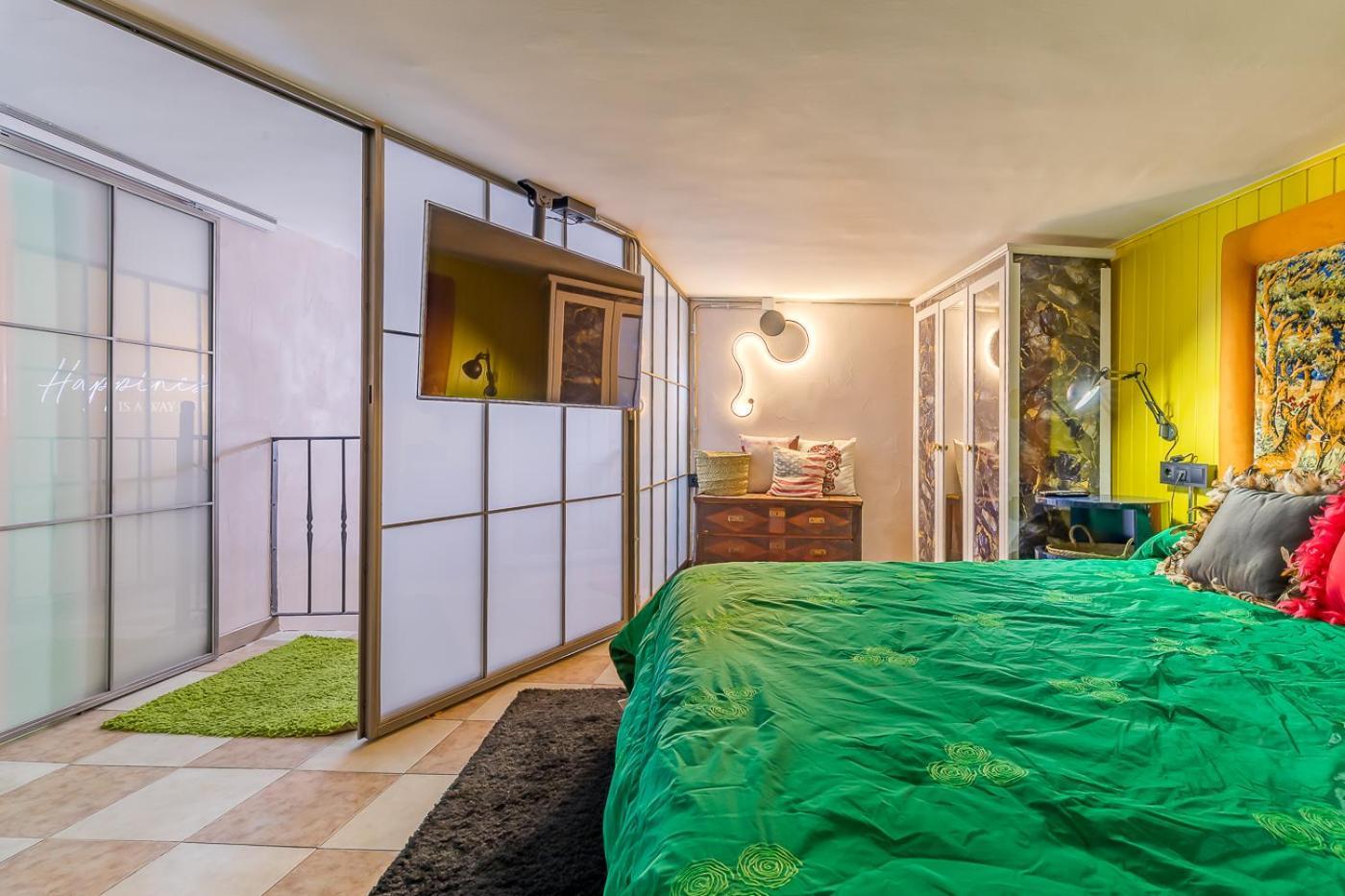 Gallery Apartment *