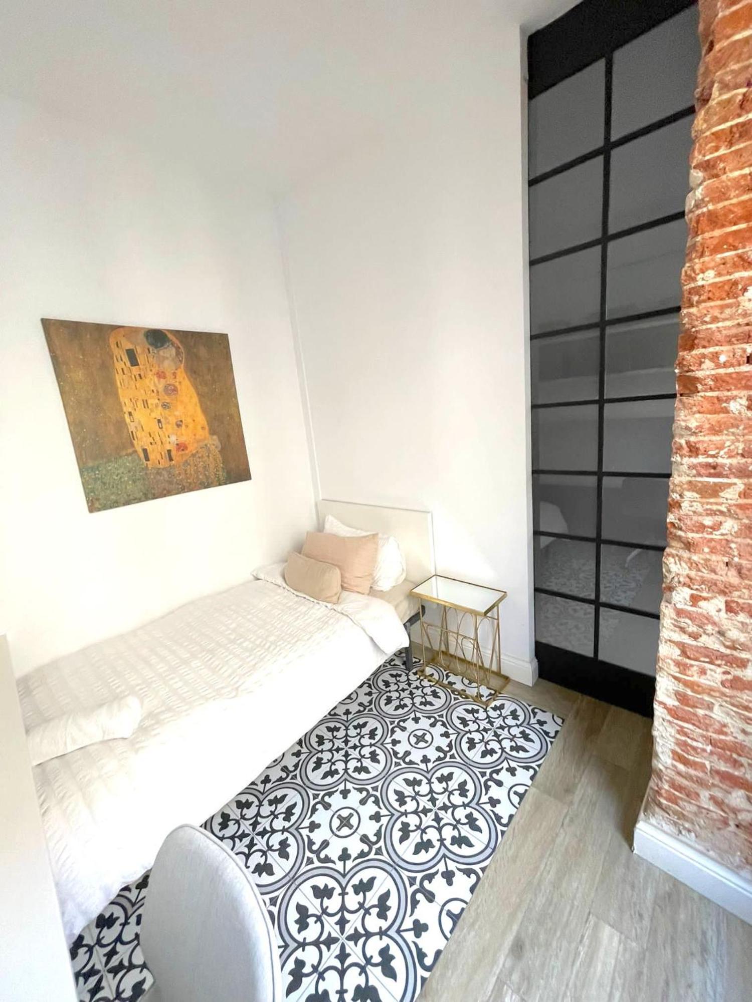 New In City-center, Gran Via Madri