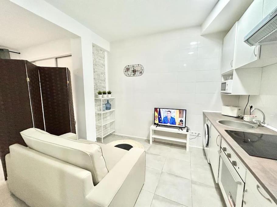 Apartment Metro Avenida De America 01 *