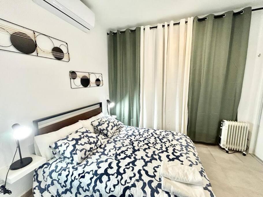 Apartment Metro Avenida De America 01 *