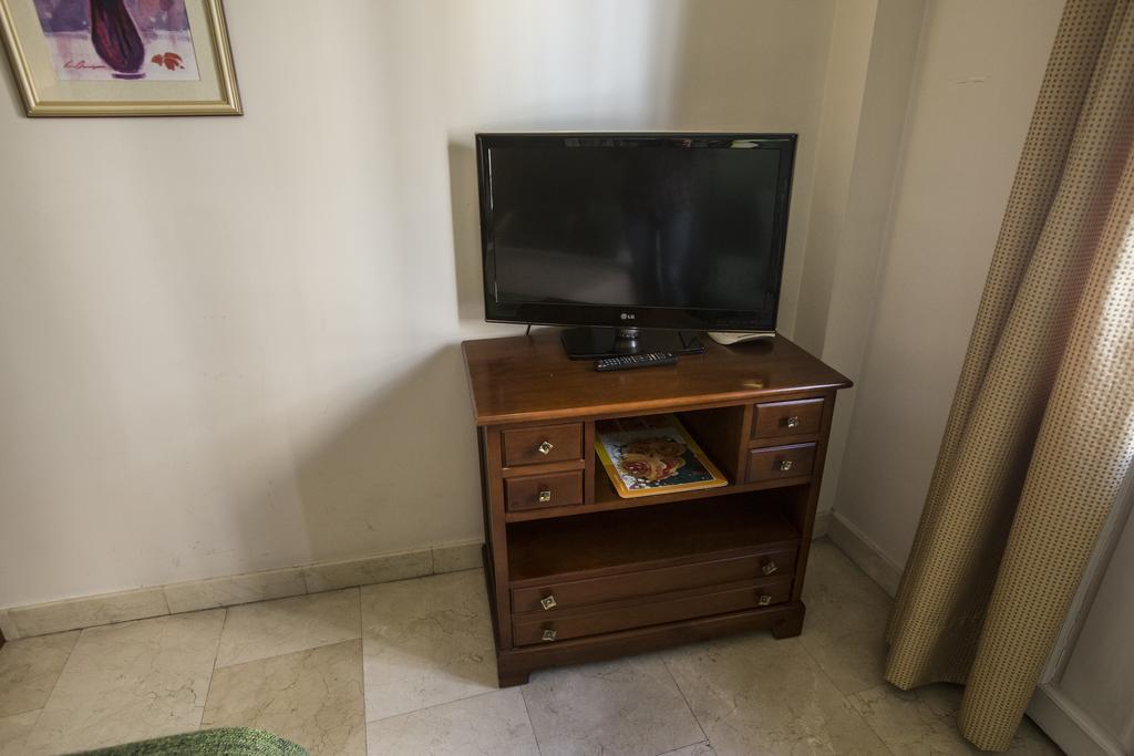 Caballero De Gracia Apartment *