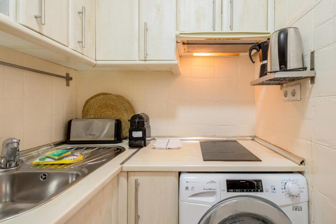 Apartment 1 Bedroom 1 Bathroom Furnished - Malasana - Modern In Downtown Area - Mintystay Madrid