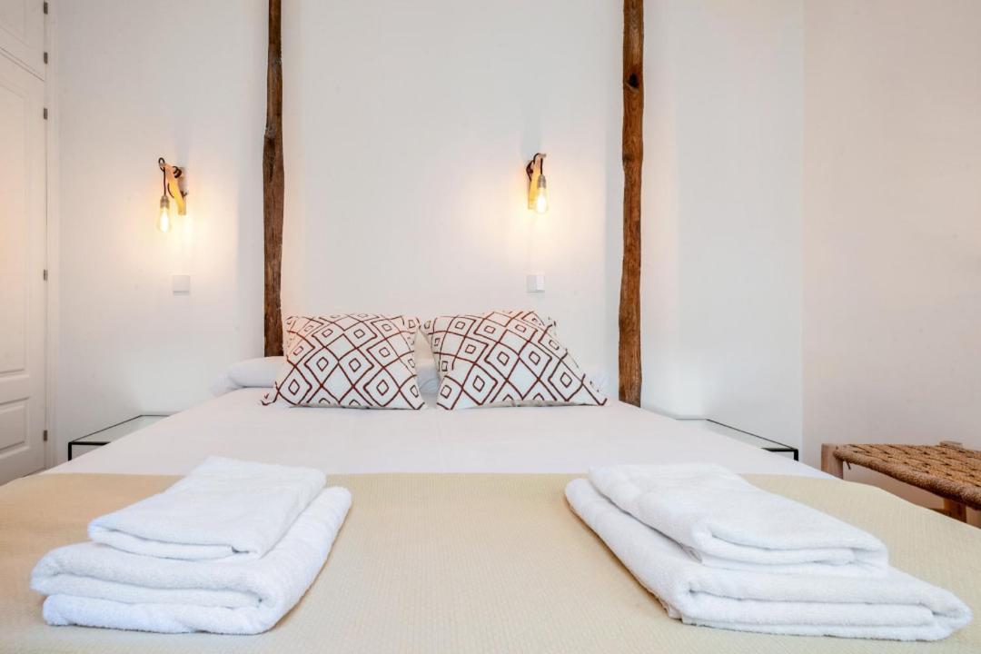 1 Bedroom 1 Bathroom Furnished - Malasana - Modern In Downtown Area - Mintystay *
