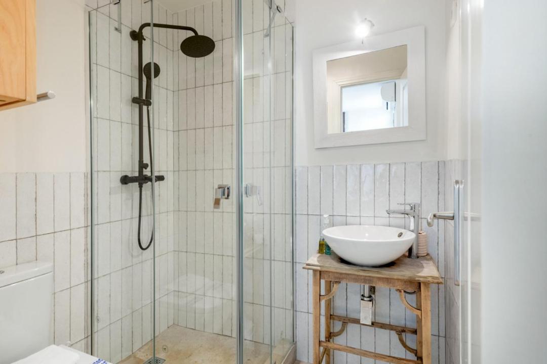 Apartment 1 Bedroom 1 Bathroom Furnished - Malasana - Modern In Downtown Area - Mintystay Madrid