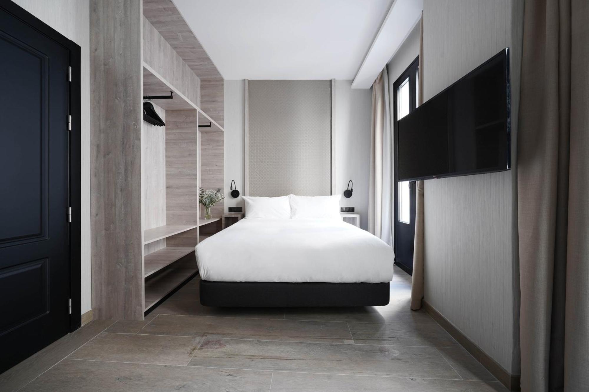 Numa Luna Aparthotel