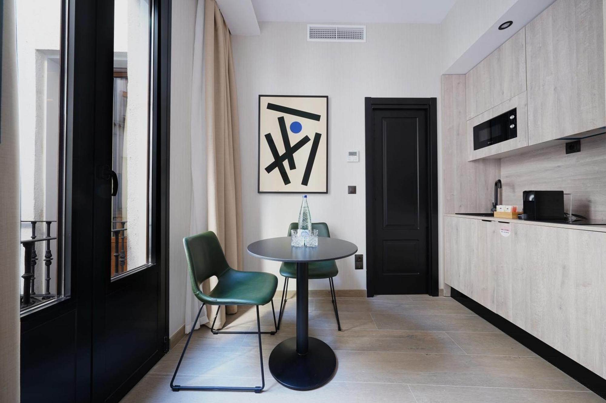 Numa Luna Aparthotel