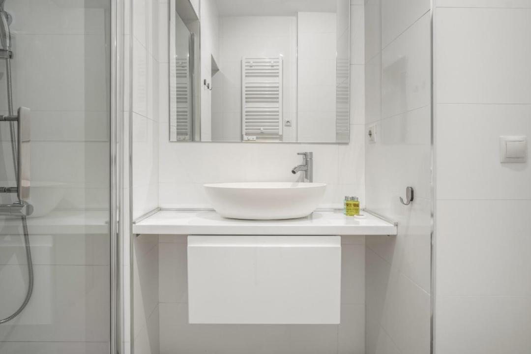 1 Bedrooms 1 Bathroom Furnished - La Latina - Modern - Mintystay Apartment