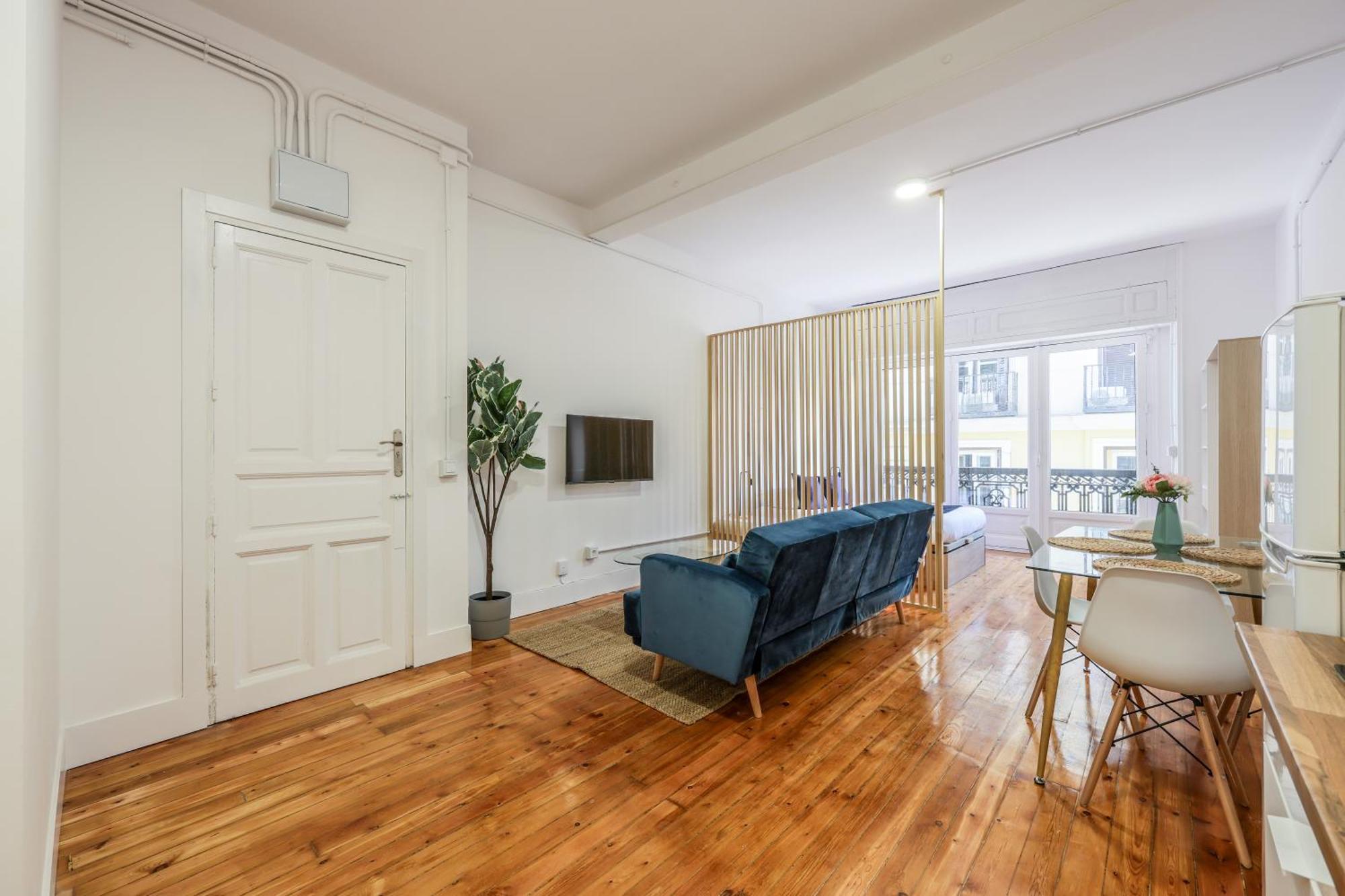 Victoria Apartment *