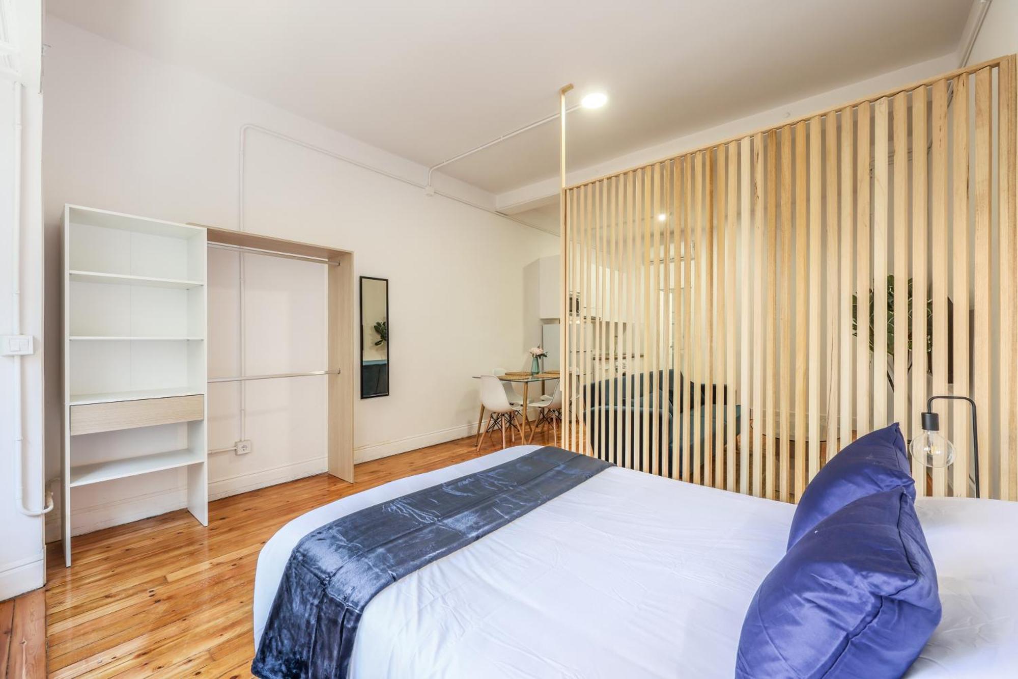 Victoria Apartment