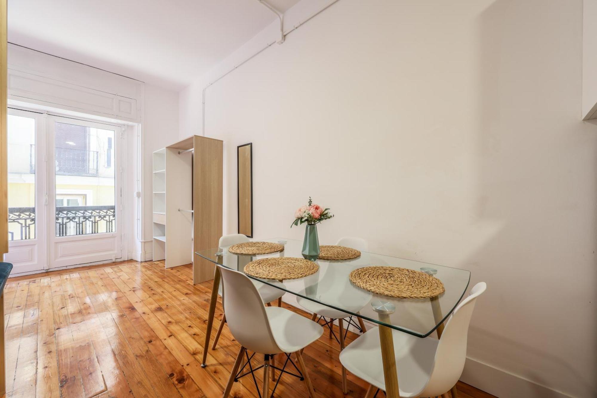 Victoria Apartment