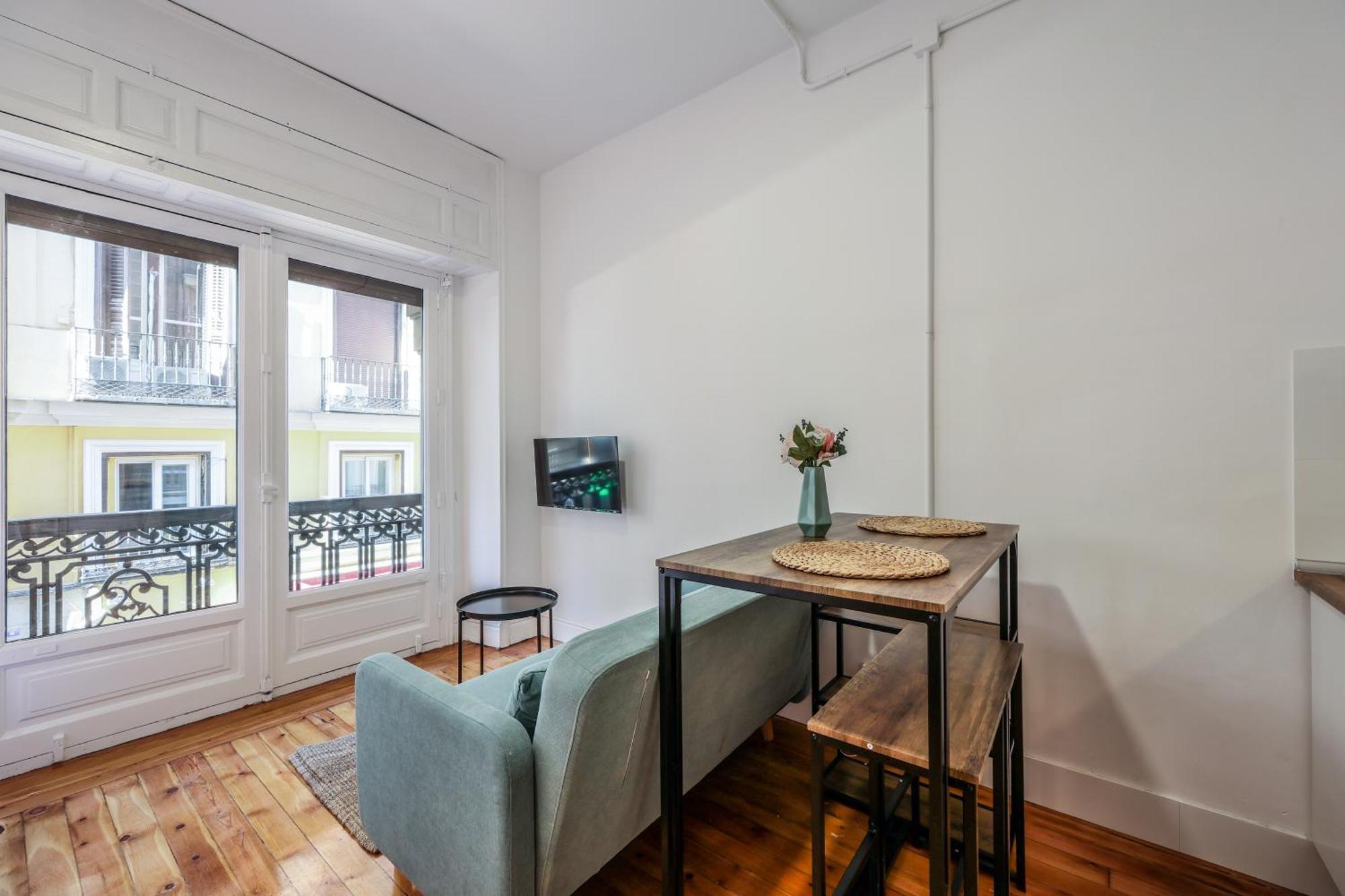 Victoria Apartment *