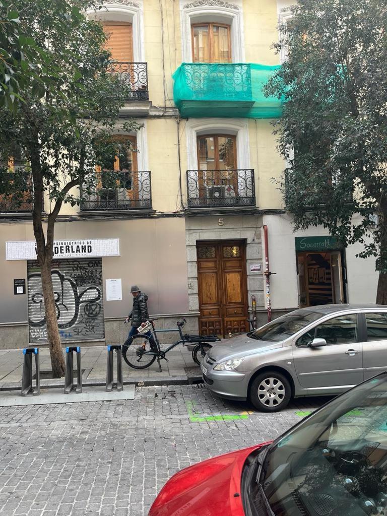 Exyca Malasana * Madrid