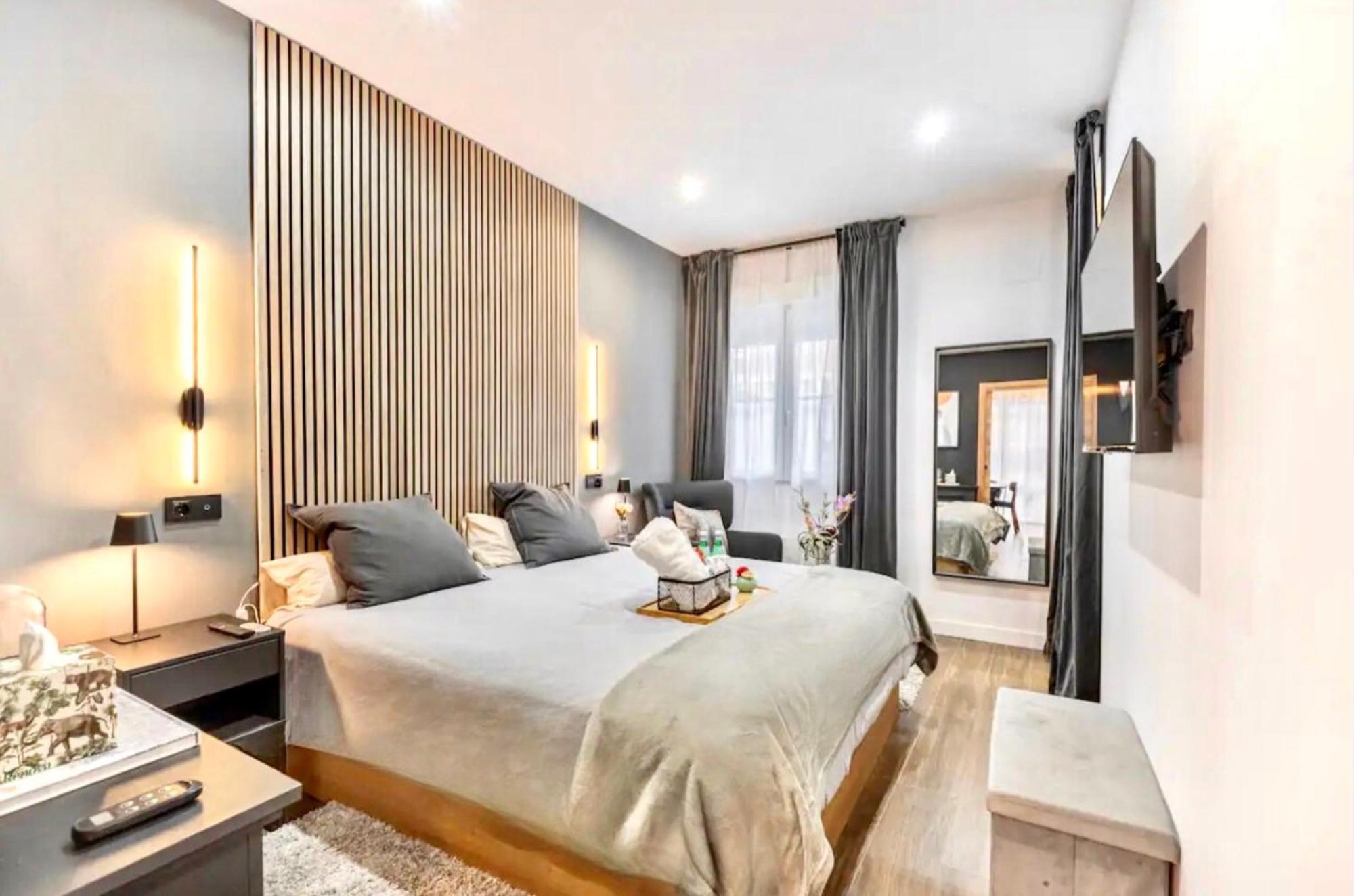 Luxury And Elegant Apartment